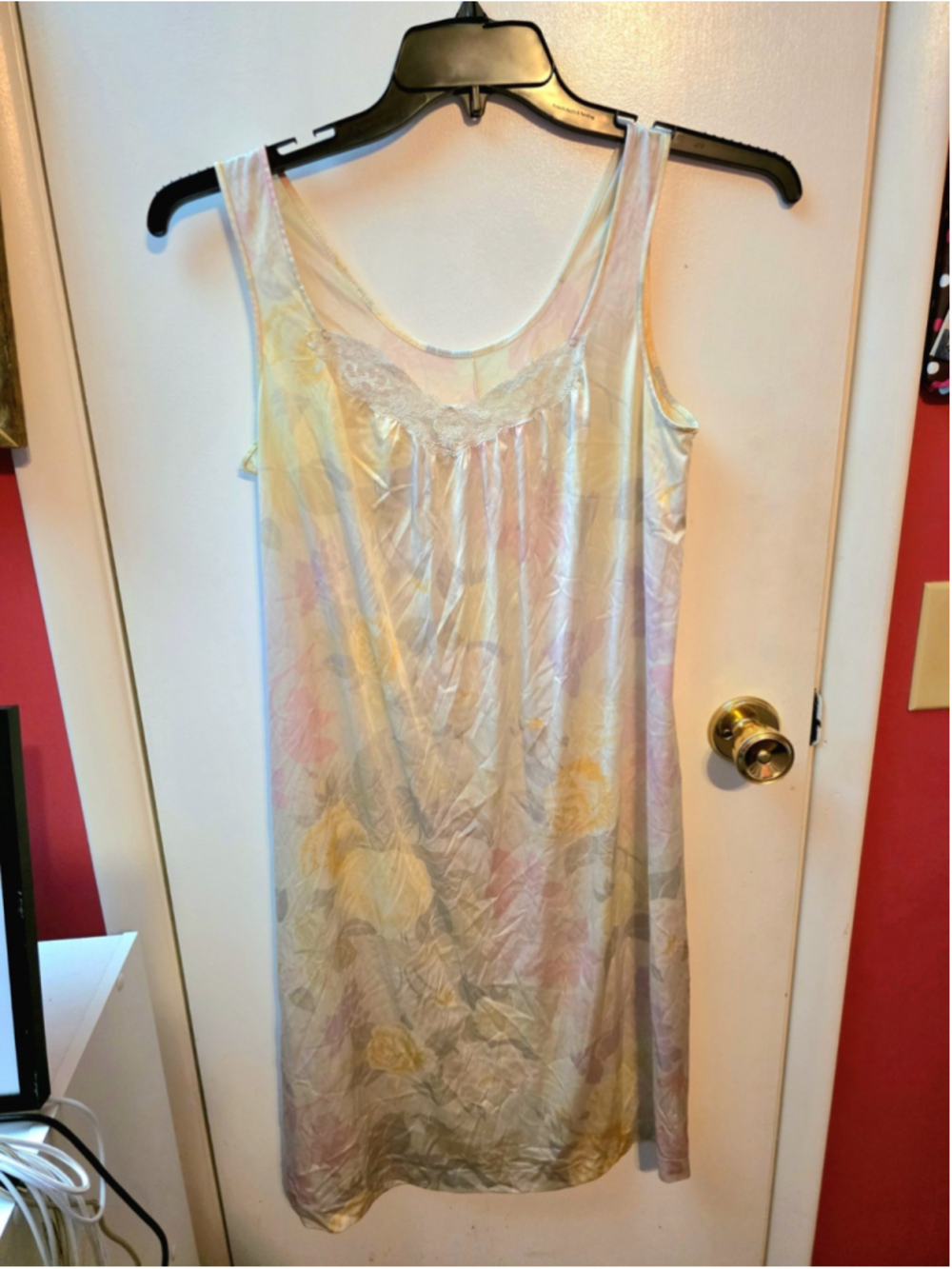 Vintage Vanity Fair Pastel Floral Nylon Lace Full Length Slip Dress Petite Small